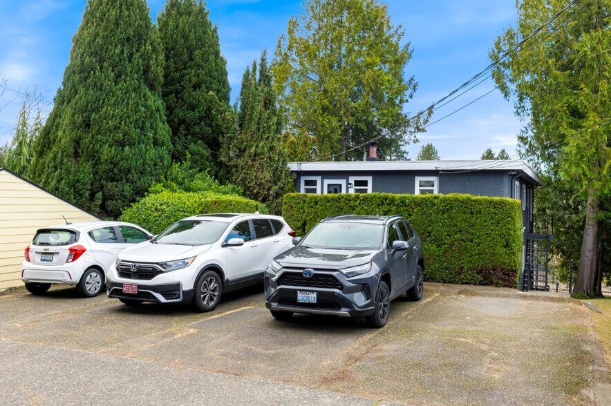 More Photos Of 5954 Fauntleroy Way, Seattle Multifamily For Sale