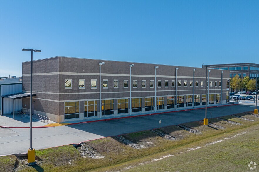 More Photos Of 1310 Rankin Rd, Houston Office For Lease