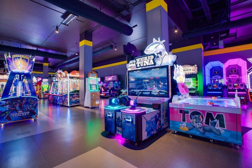 More Photos Of 5060 Montclair Plaza Ln, Montclair Unknown For Lease