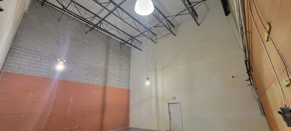 More Photos Of 21580 Atlantic Blvd, Sterling Warehouse For Lease