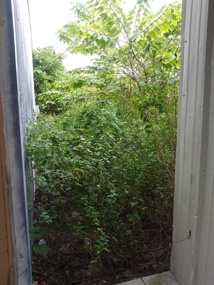 More Photos Of 5017 N Coolidge Dr, Tampa Warehouse For Sale