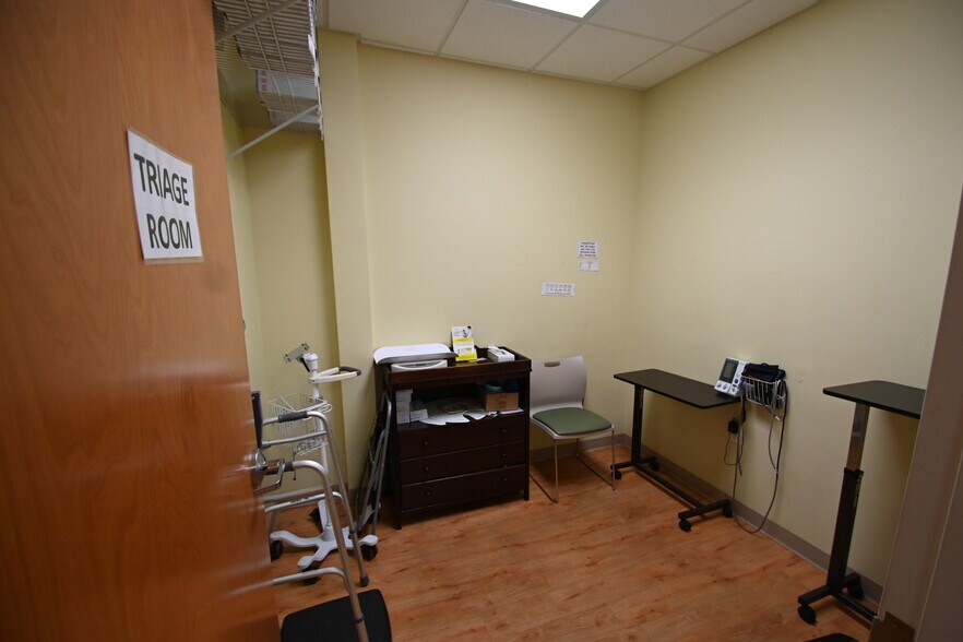 More Photos Of 5115 Palafox St, Pensacola Freestanding For Lease