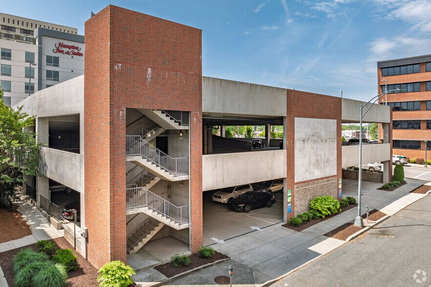 More Photos Of 330 S Greene St, Greensboro Office For Sale