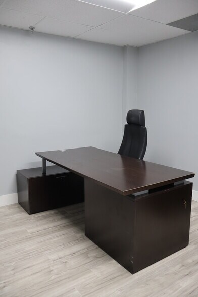 More Photos Of 3001 SW 10th St, Pompano Beach Coworking Space