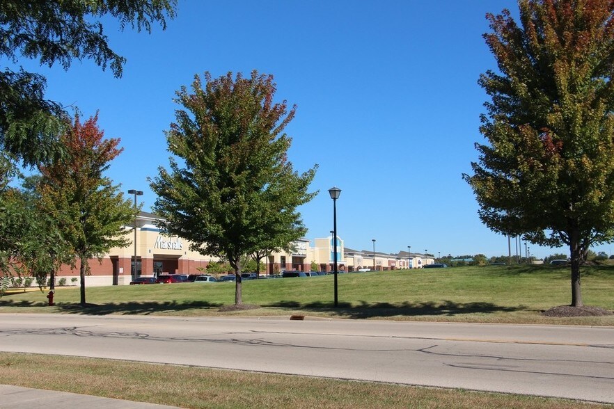 More Photos Of 1772 S Randall Rd, Geneva Unknown For Lease