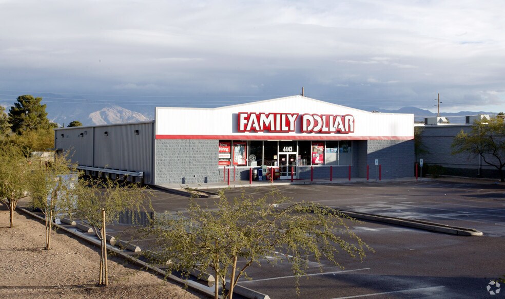 More Photos Of 4443 E 22nd St, Tucson Freestanding For Lease