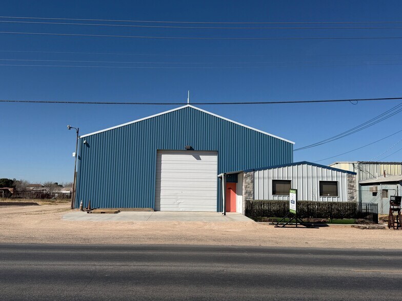 More Photos Of 6401 N Golder Ave, Odessa Warehouse For Lease