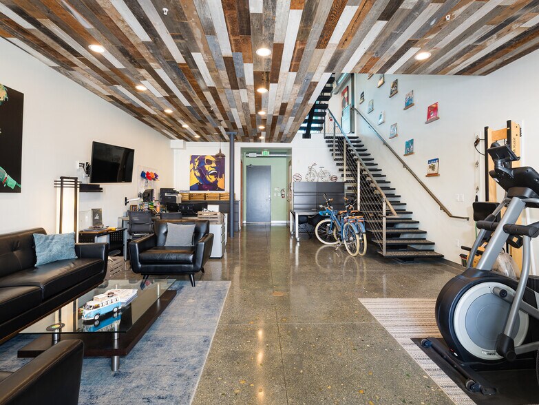 More Photos Of 215-237 California St, El Segundo Loft Creative Space For Lease