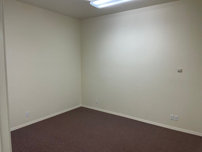 More Photos Of 410 N Id-75, Shoshone Unknown For Lease