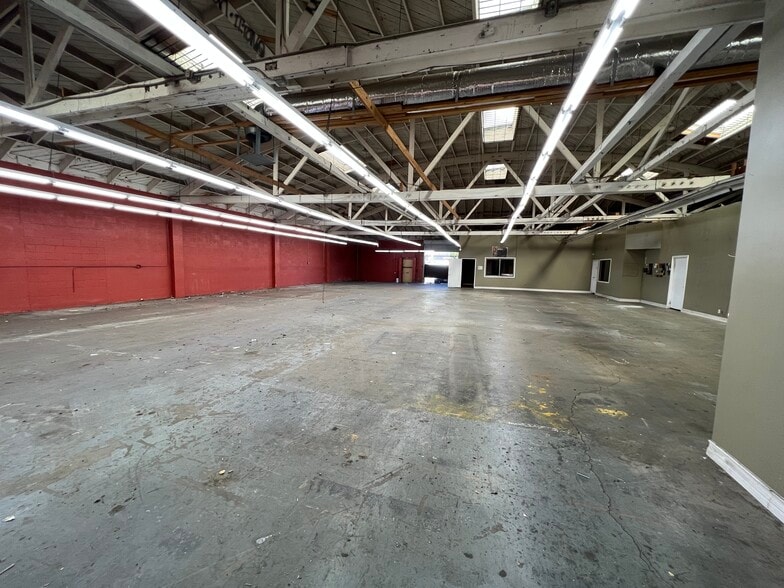 More Photos Of 146 W 21st St, Los Angeles Manufacturing For Sale