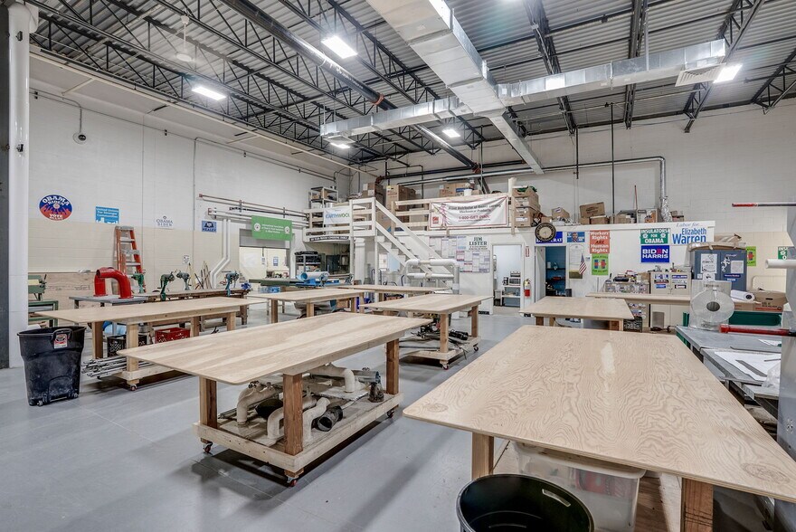 More Photos Of 34 Sullivan Rd, North Billerica Warehouse For Lease