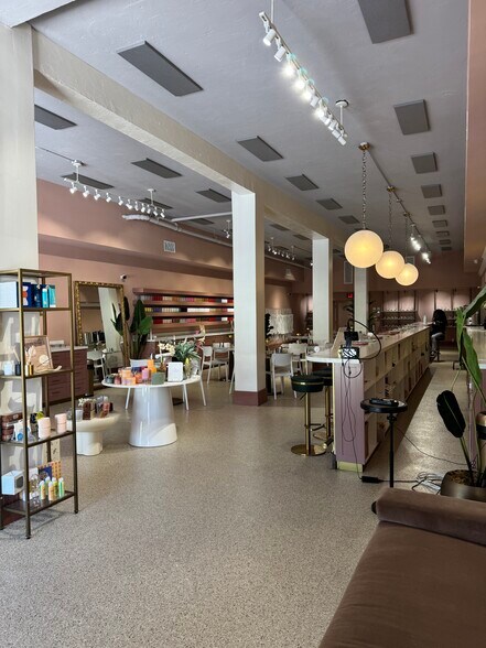 More Photos Of 415 E Atlantic Ave, Delray Beach Storefront For Lease