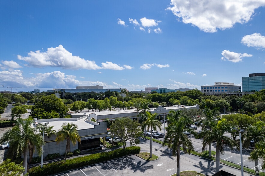 More Photos Of 6300-6350 N Powerline Rd, Fort Lauderdale Unknown For Lease