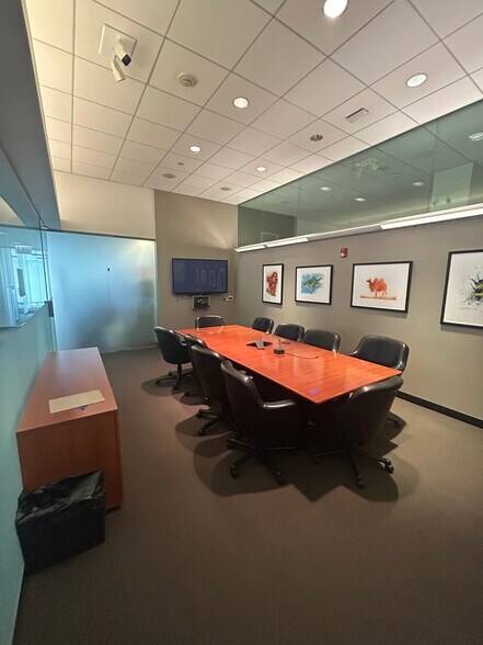 More Photos Of 1849 Green Bay Rd, Highland Park Office For Lease