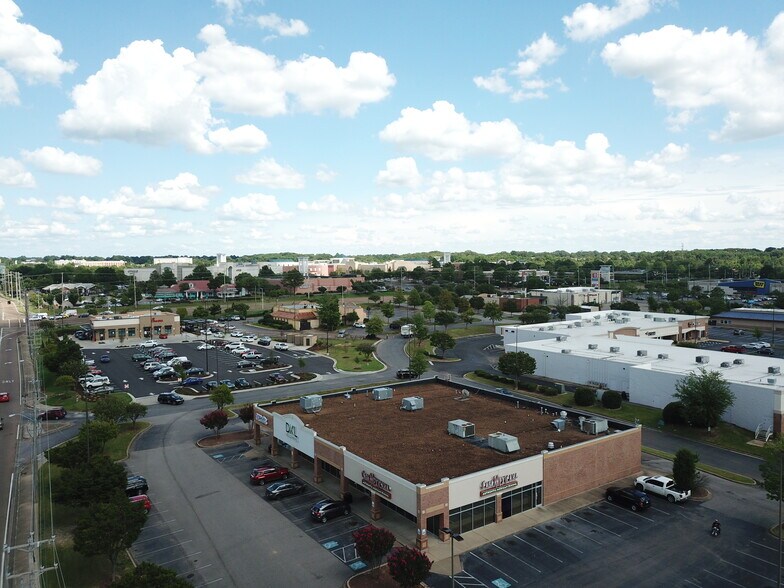 More Photos Of 2747-2769 Wolfcreek Pky, Memphis Unknown For Lease
