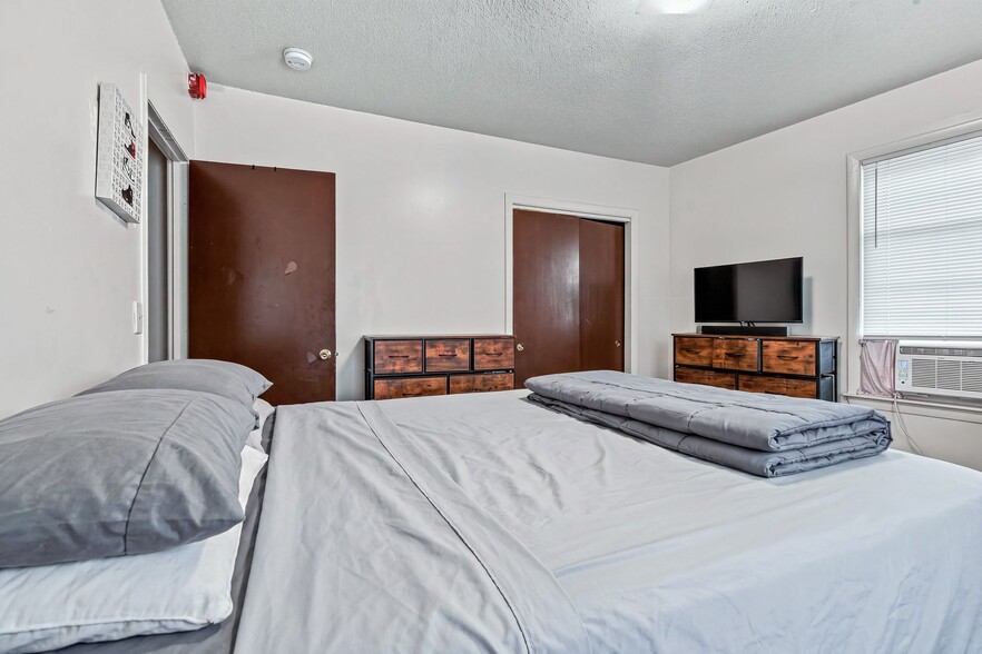 More Photos Of 32 Northeast St, Woonsocket Apartments For Sale