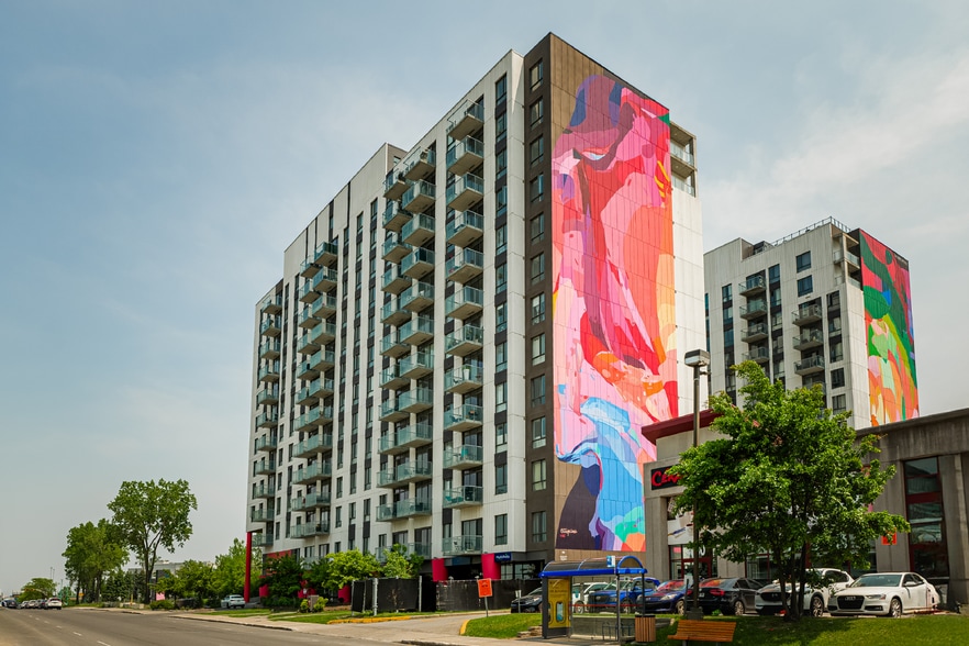 Primary Photo Of 2990 Boul Saint-Martin O, Laval Apartments For Sale