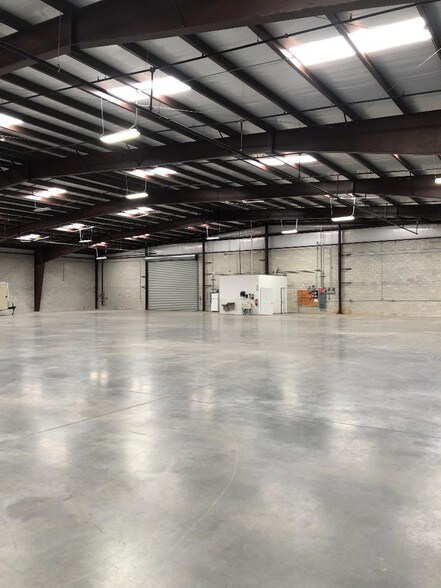 More Photos Of 4551 SE Hampton Ct, Stuart Warehouse For Sale