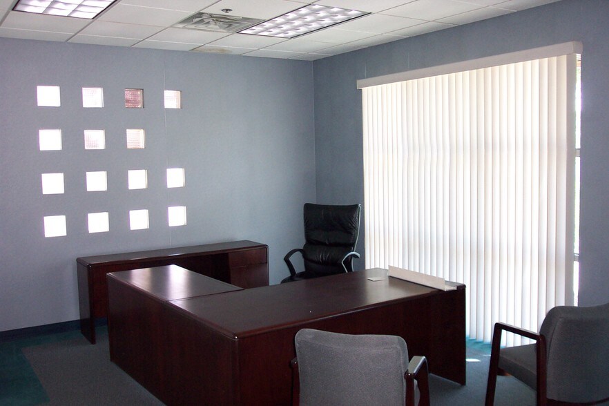 More Photos Of 3720 W Oquendo Rd, Las Vegas Warehouse For Lease