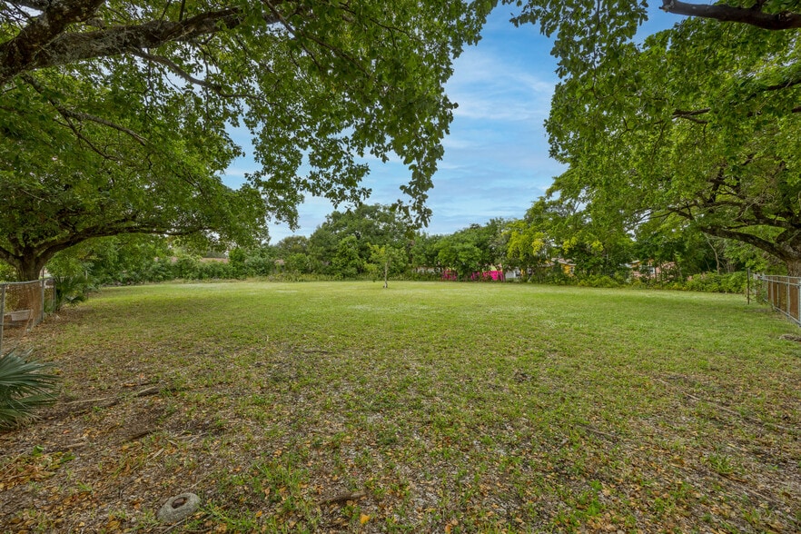 More Photos Of 731 SW 10th St, Pompano Beach Land For Sale