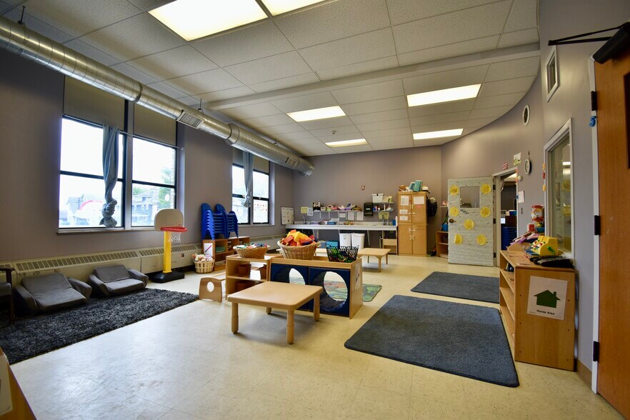 More Photos Of 145 Capital Ave NE, Battle Creek Religious Facility For Sale