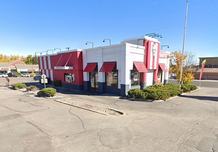 Primary Photo Of 10161 W Bowles Ave, Littleton Fast Food For Sale