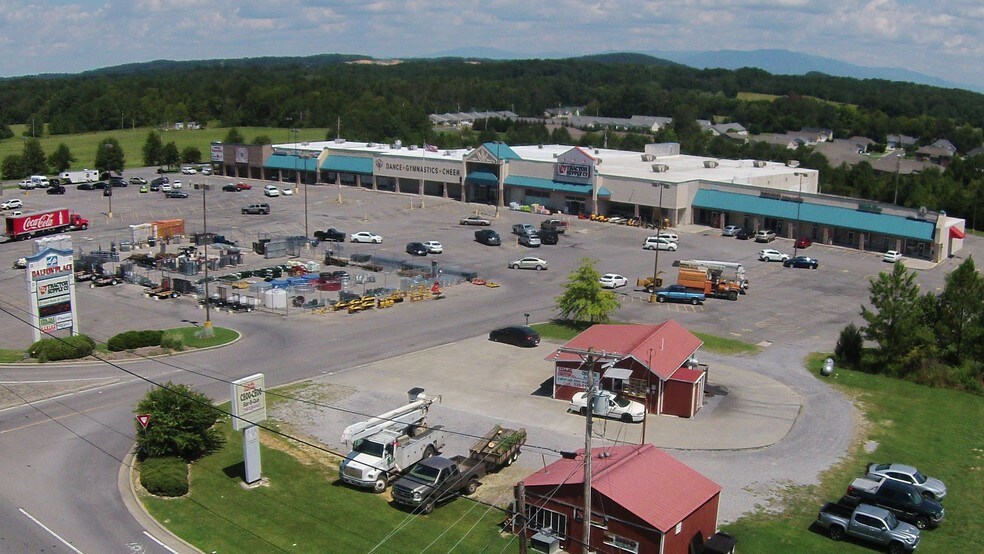 More Photos Of 2518 Cleveland Hwy, Dalton Unknown For Lease