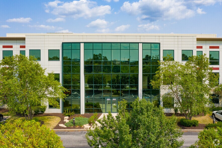 More Photos Of 18927 Hickory Creek Dr, Mokena Office For Lease