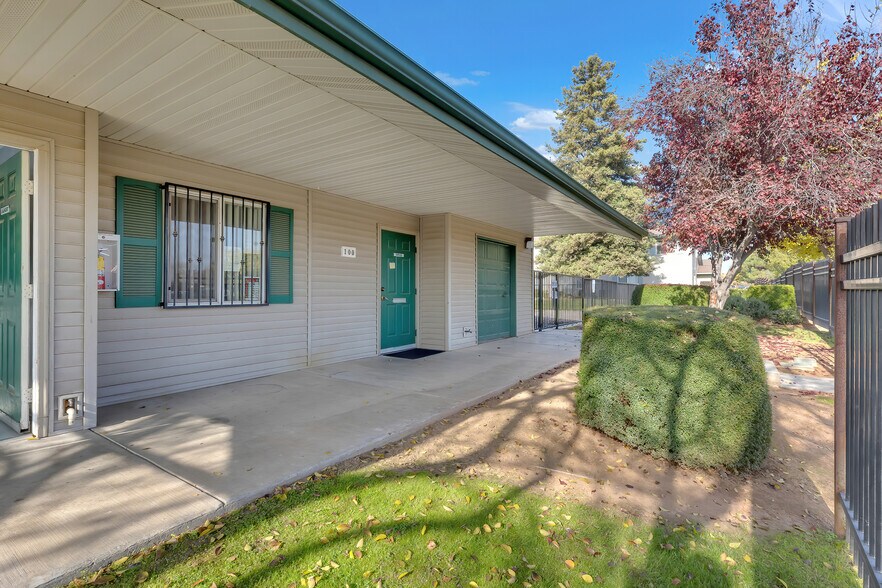 More Photos Of 1832 Merced St, Madera Apartments For Sale