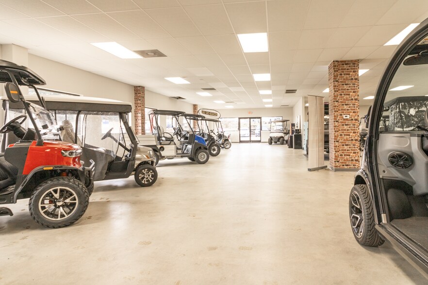 More Photos Of 1023 S Miami Blvd, Durham Warehouse For Lease