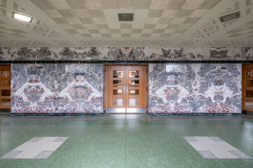 More Photos Of 3301 Byron, Chicago Religious Facility For Sale