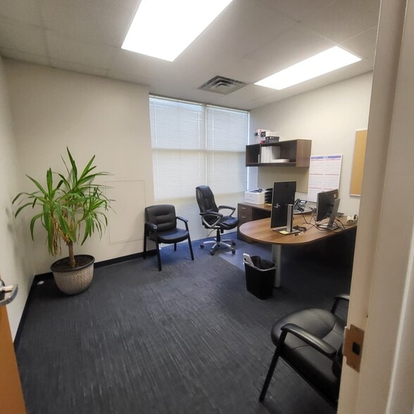 More Photos Of 3500 Gateway Centre Blvd, Morrisville Light Distribution For Lease