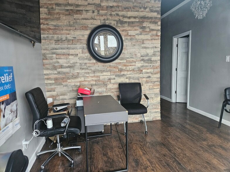 More Photos Of 114 N Larkin Ave, Joliet Storefront For Sale