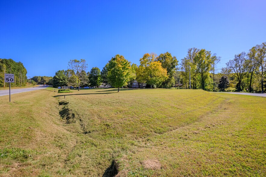 More Photos Of 615 Patterson, LaFayette Medical For Sale