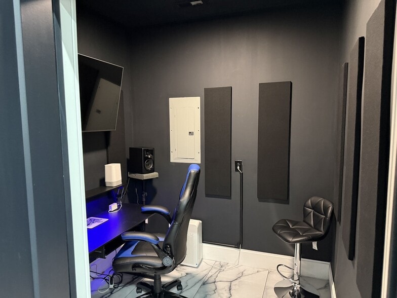 More Photos Of 370 Herron Dr, Nashville Loft Creative Space For Sale