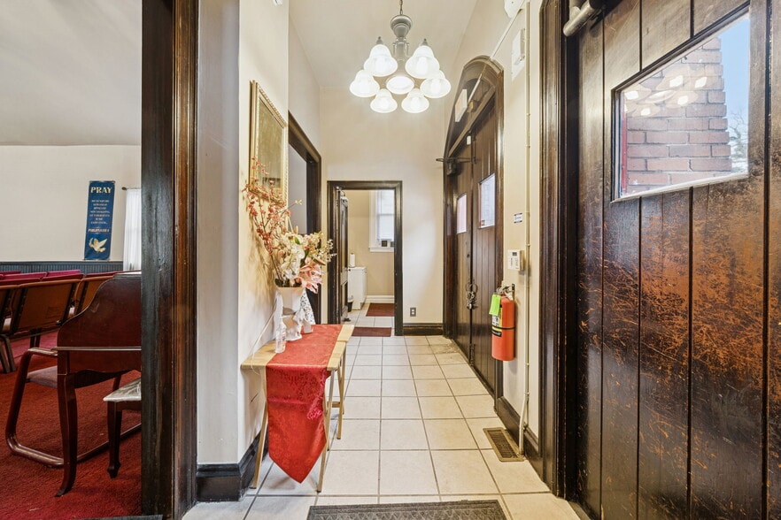 More Photos Of 8304 Frankstown Ave, Pittsburgh Religious Facility For Sale