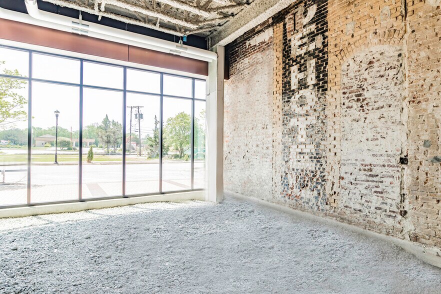 More Photos Of 202 E Emma Ave, Springdale Apartments For Lease