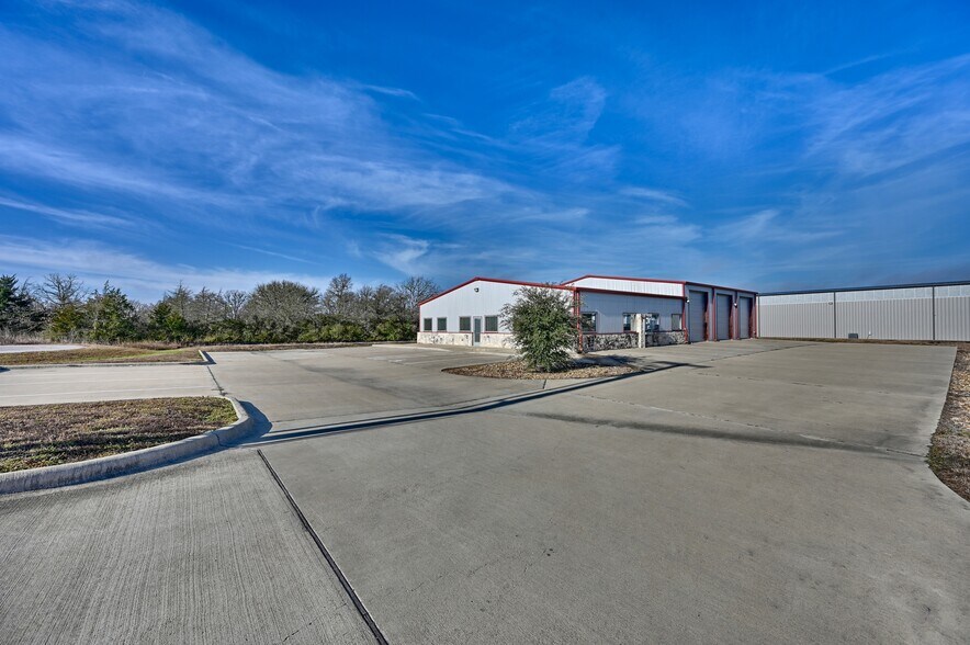 More Photos Of 8826 Gauge Dr, College Station Industrial For Sale