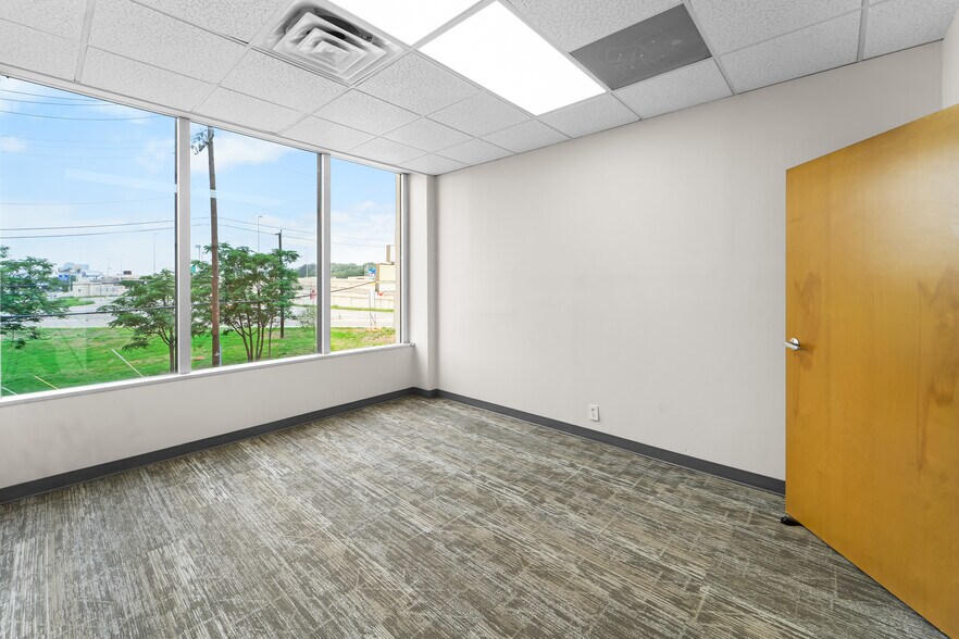 More Photos Of 1800 NE Loop 410, San Antonio Unknown For Lease