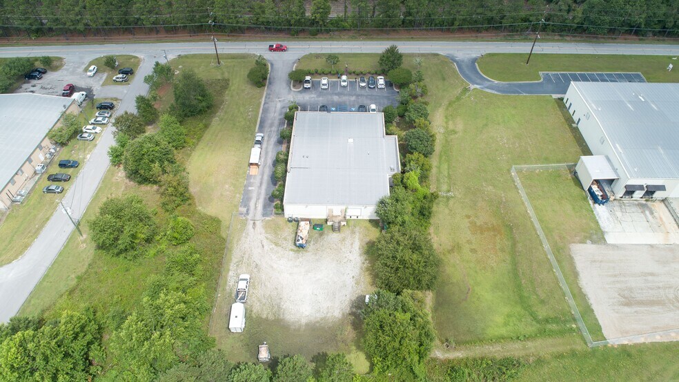 More Photos Of 475 Industrial Dr, Lexington Showroom For Sale