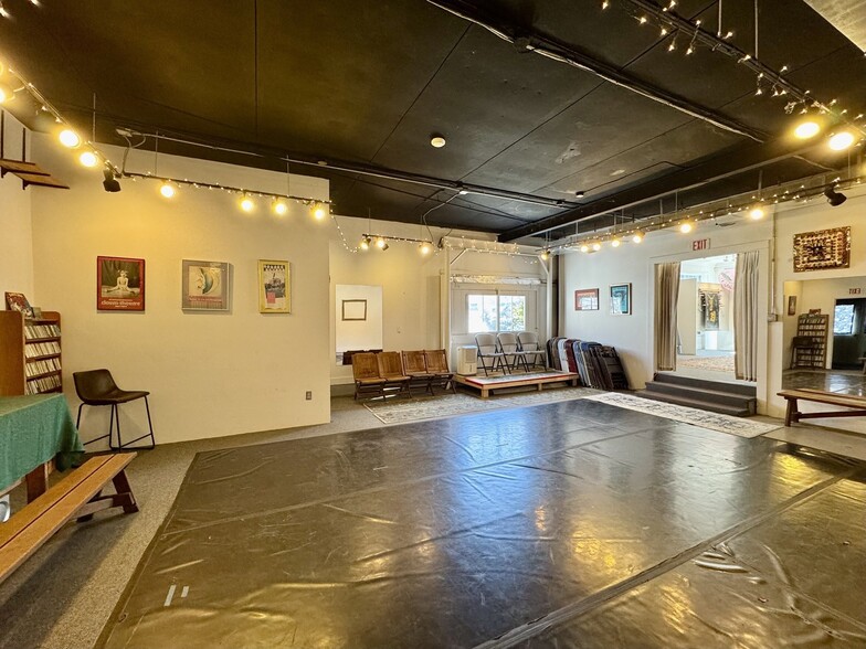 More Photos Of 9 Mill St, Greenfield Freestanding For Sale