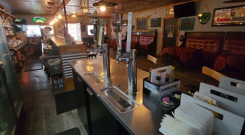 More Photos Of 10786 Highway 126, Mapleton General Retail For Sale