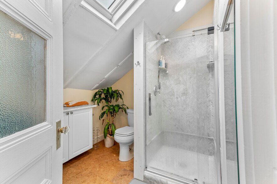 More Photos Of 13 Dean Ave, Newport Apartments For Sale