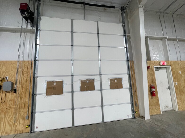 More Photos Of 2192 Express Dr, Jackson Distribution For Lease