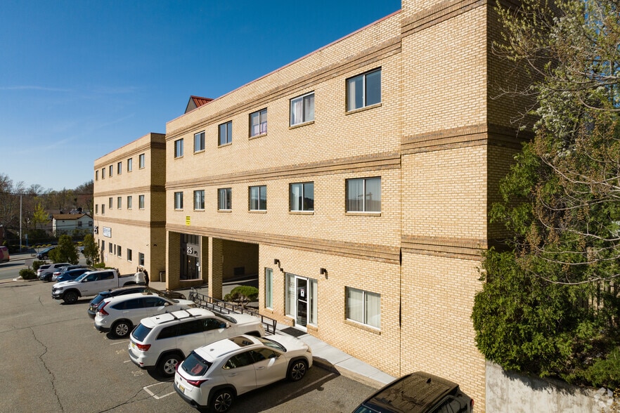 More Photos Of 25 Pompton Ave, Verona Loft Creative Space For Lease