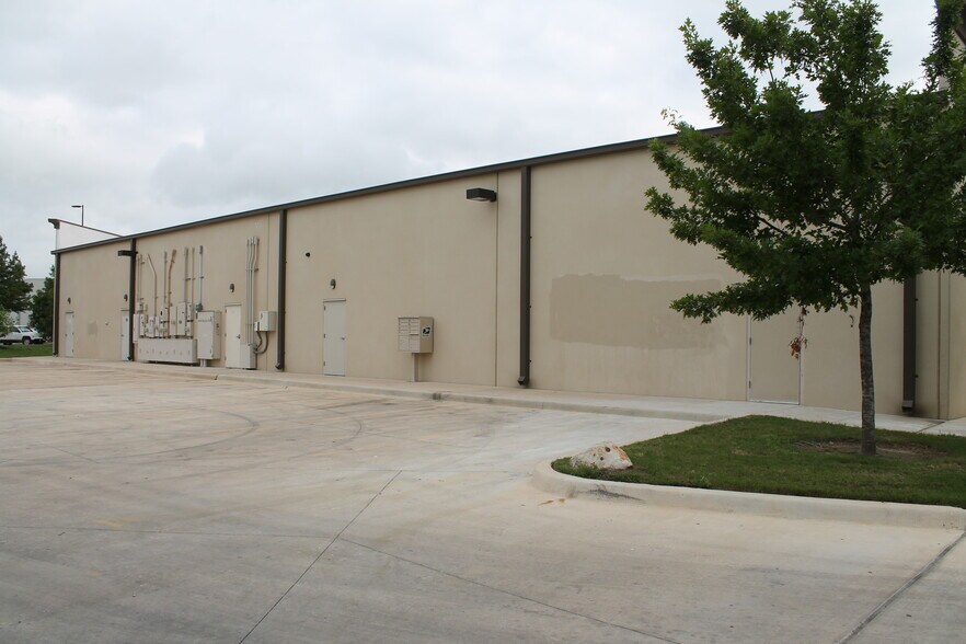 More Photos Of 1431 Palo Alto Rd, San Antonio Unknown For Lease