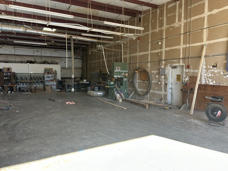 More Photos Of 11 W Barham Ave, Santa Rosa Warehouse For Lease