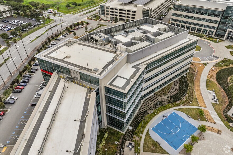 More Photos Of 1400 Sierra Point Pky, Brisbane Research And Development For Lease