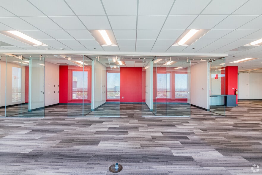 More Photos Of 980 9th St, Sacramento Unknown For Lease