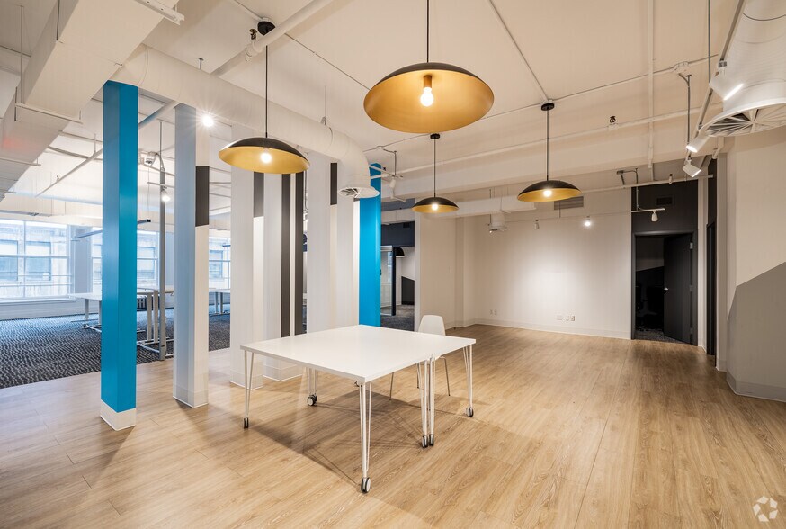 More Photos Of 350-390 Rue Sainte-Catherine O, Montréal Loft Creative Space For Lease